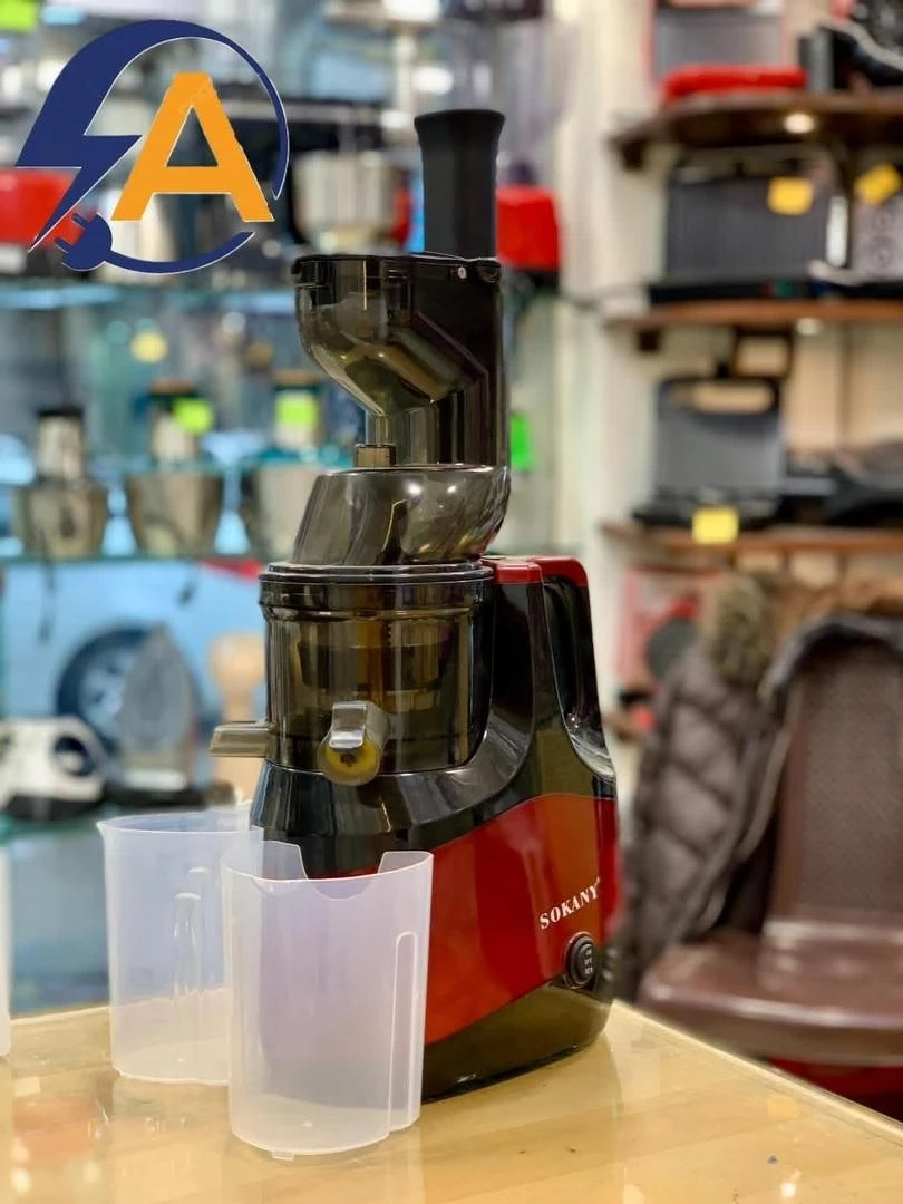 عصارة جزر و فواكه فريدة من نوعها سهلة التنظيف شفرات ستالس نظام طرد مركزي تعزل القشور عن العصير محرك قوي جداً 4500w