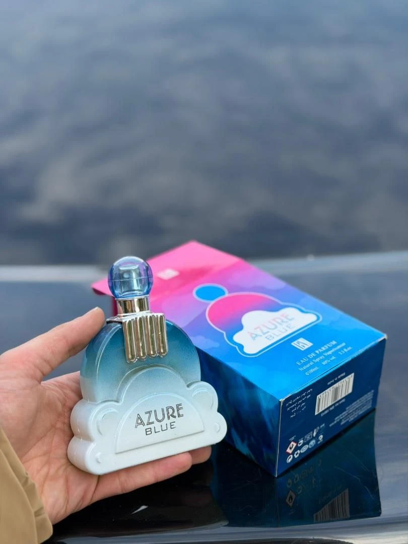 عطر على شكل غيمة برائحة مميزة متعددة