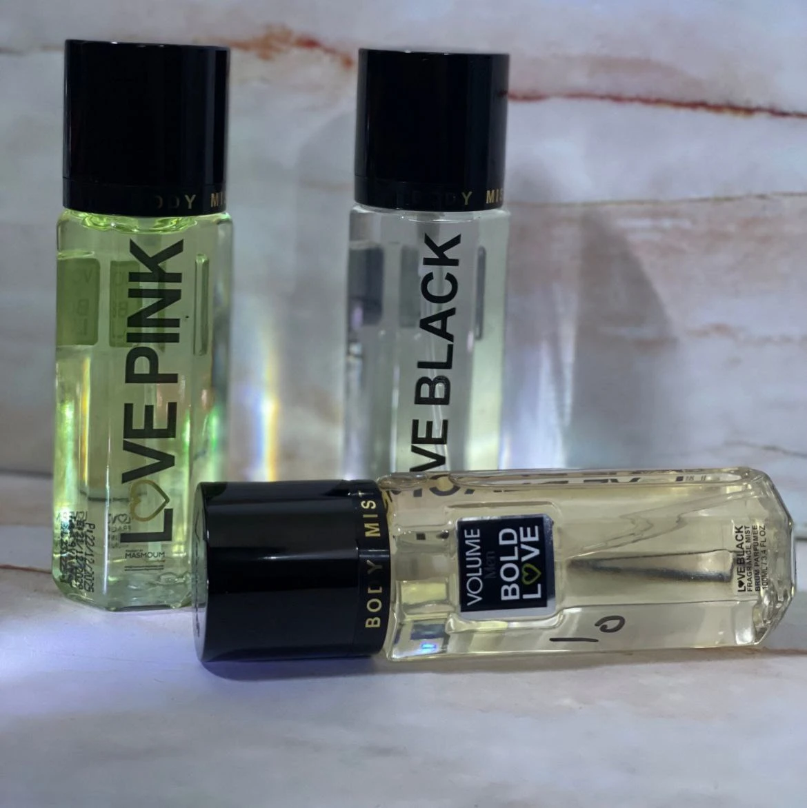 عطور وسبلاشات للشعر و الجسم